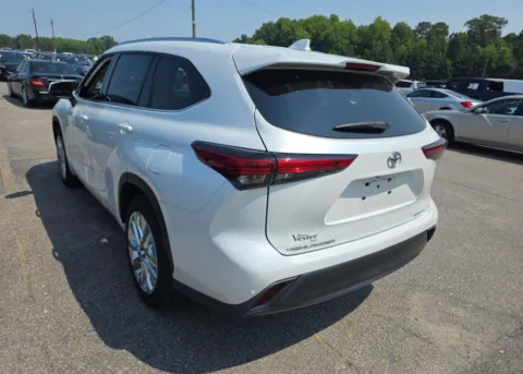 Another view of 2023 Toyota Highlander Limited for sale in Summerville, SC at Automaxx of the Carolinas