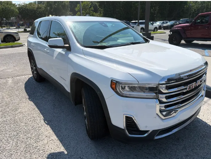 White 2023 GMC Acadia SLE for sale in Summerville, SC