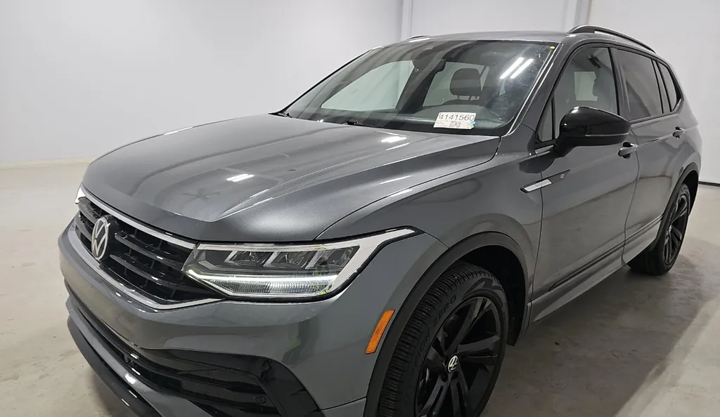 Gray 2023 Volkswagen Tiguan 2.0T SE R-Line Black for sale in Summerville, SC