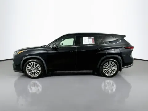 More photos of 2024 Toyota Highlander Platinum at Automaxx of the Carolinas, SC