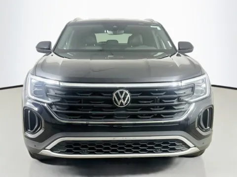 Photos of 2025 Volkswagen Atlas Cross Sport 2.0T SE w/Technology for sale in Summerville, SC at Automaxx of the Carolinas