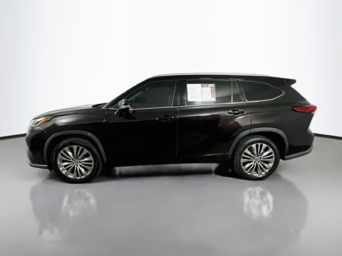 More photos of 2022 Toyota Highlander Hybrid Platinum at Automaxx of the Carolinas, SC