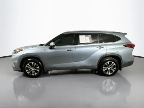 More photos of 2021 Toyota Highlander XLE at Automaxx of the Carolinas, SC