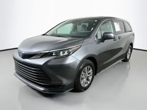 Another view of 2025 Toyota Sienna LE for sale in Summerville, SC at Automaxx of the Carolinas