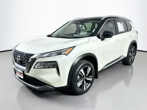 Another view of 2023 Nissan Rogue SL for sale in Summerville, SC at Automaxx of the Carolinas