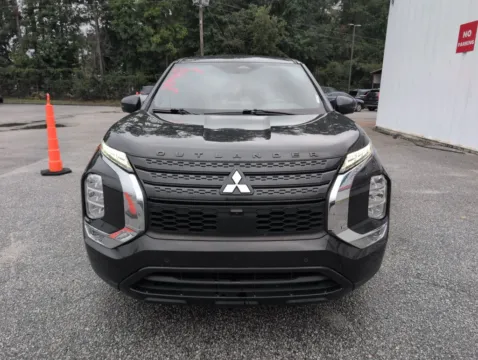Another view of 2024 Mitsubishi Outlander SE Black Edition for sale in Summerville, SC at Automaxx of the Carolinas