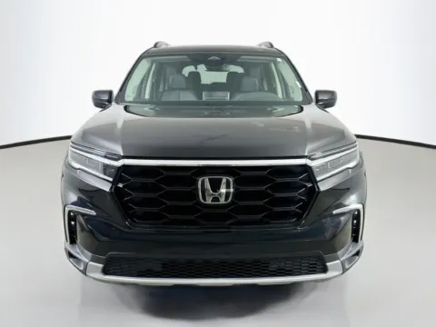Photos of 2023 Honda Pilot Touring for sale in Summerville, SC at Automaxx of the Carolinas