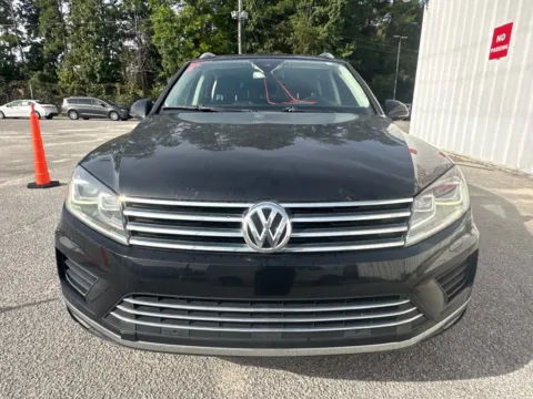 Another view of 2016 Volkswagen Touareg VR6 FSI for sale in Summerville, SC at Automaxx of the Carolinas