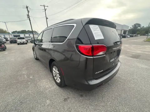 More photos of 2021 Chrysler Voyager LXI at Automaxx of the Carolinas, SC