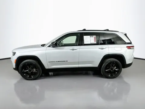 More photos of 2023 Jeep Grand Cherokee Altitude X at Automaxx of the Carolinas, SC