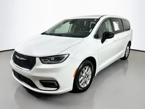 Another view of 2024 Chrysler Pacifica Touring L for sale in Summerville, SC at Automaxx of the Carolinas