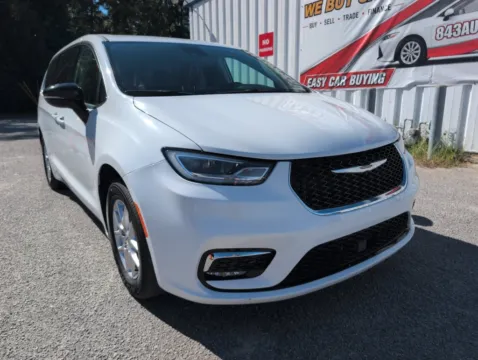 White 2024 Chrysler Pacifica Touring L for sale in Summerville, SC
