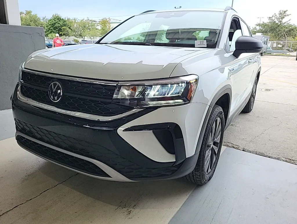 2024 Volkswagen Taos