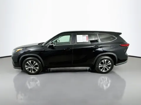 More photos of 2023 Toyota Highlander XLE at Automaxx of the Carolinas, SC