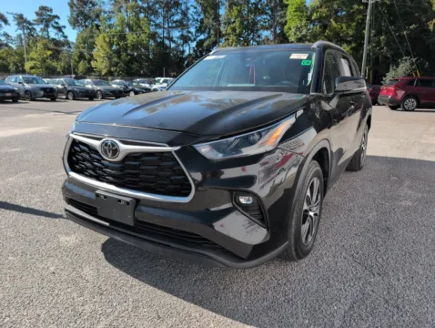 Another view of 2023 Toyota Highlander XLE for sale in Summerville, SC at Automaxx of the Carolinas