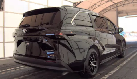 More photos of 2025 Toyota Sienna XLE at Automaxx of the Carolinas, SC