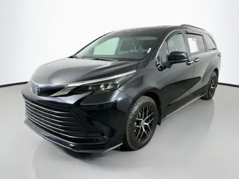 Another view of 2025 Toyota Sienna XLE for sale in Summerville, SC at Automaxx of the Carolinas