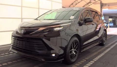Black 2025 Toyota Sienna XLE for sale in Summerville, SC