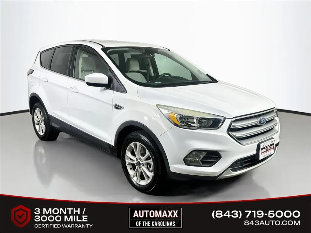 White 2017 Ford Escape SE for sale in Summerville, SC