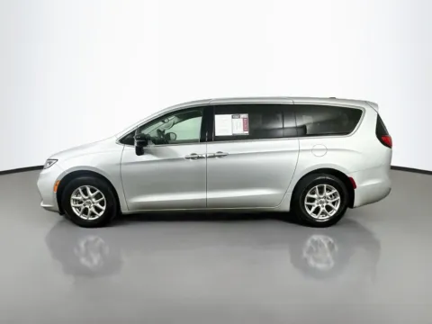 More photos of 2024 Chrysler Pacifica Touring L at Automaxx of the Carolinas, SC