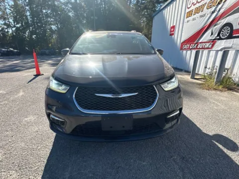 Another view of 2021 Chrysler Pacifica Touring for sale in Summerville, SC at Automaxx of the Carolinas