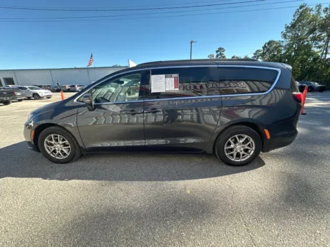 More photos of 2021 Chrysler Pacifica Touring at Automaxx of the Carolinas, SC