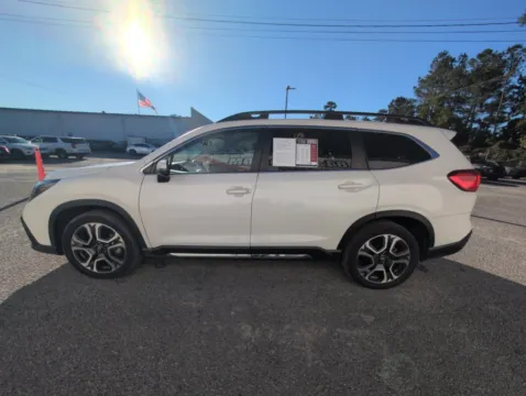 More photos of 2023 Subaru Ascent Limited at Automaxx of the Carolinas, SC