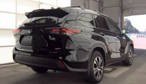More photos of 2024 Toyota Highlander XLE at Automaxx of the Carolinas, SC