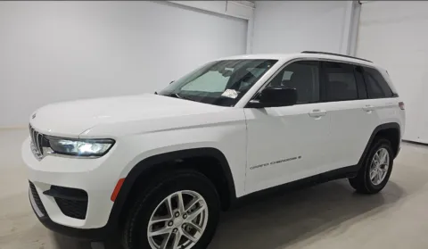 White 2023 Jeep Grand Cherokee Laredo for sale in Summerville, SC