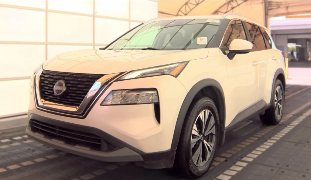 White 2023 Nissan Rogue SV for sale in Summerville, SC