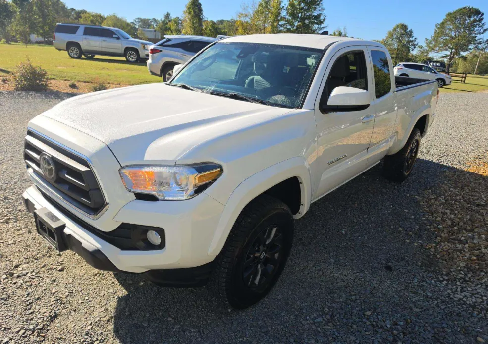 White 2022 Toyota Tacoma SR5 for sale in Summerville, SC