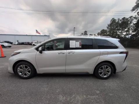 More photos of 2024 Toyota Sienna Platinum at Automaxx of the Carolinas, SC