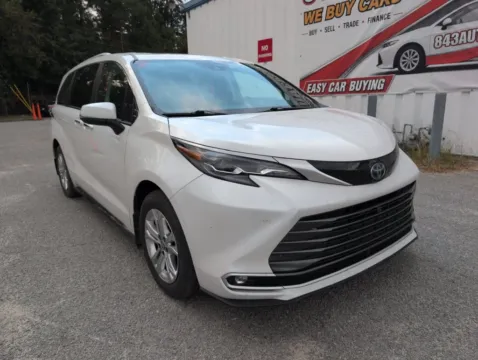 Unknown 2024 Toyota Sienna Platinum for sale in Summerville, SC