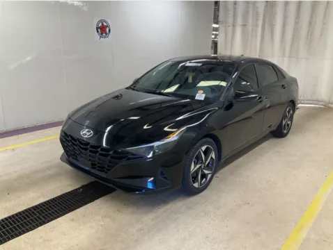 Black 2023 Hyundai Elantra SEL for sale in Summerville, SC