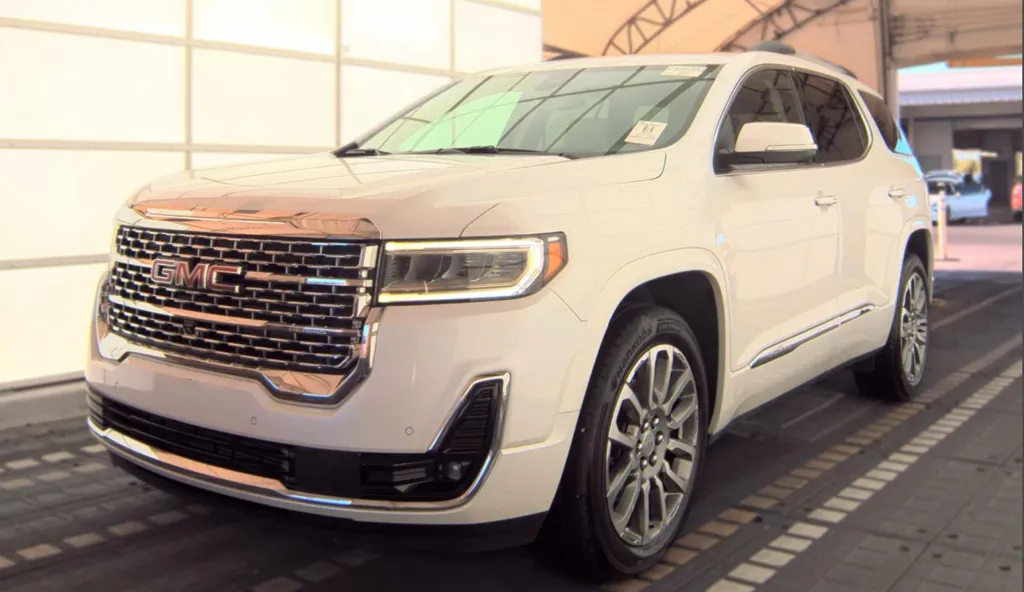 White 2023 GMC Acadia Denali for sale in Summerville, SC