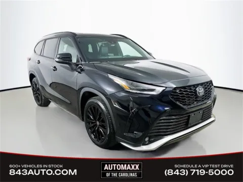 Black 2024 Toyota Highlander XSE for sale in Summerville, SC