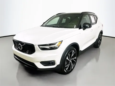 Another view of 2020 Volvo XC40 R-Design for sale in Summerville, SC at Automaxx of the Carolinas