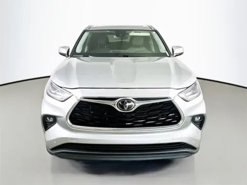 Photos of 2021 Toyota Highlander Limited for sale in Summerville, SC at Automaxx of the Carolinas