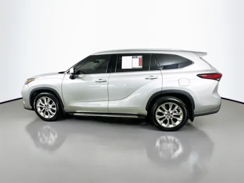More photos of 2021 Toyota Highlander Limited at Automaxx of the Carolinas, SC
