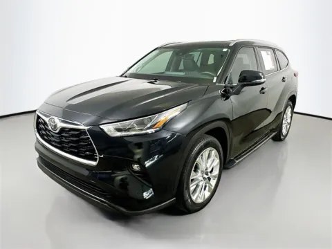 Another view of 2023 Toyota Highlander Limited for sale in Summerville, SC at Automaxx of the Carolinas