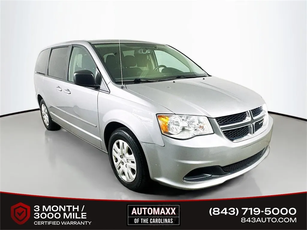 Silver 2017 Dodge Grand Caravan SE for sale in Summerville, SC