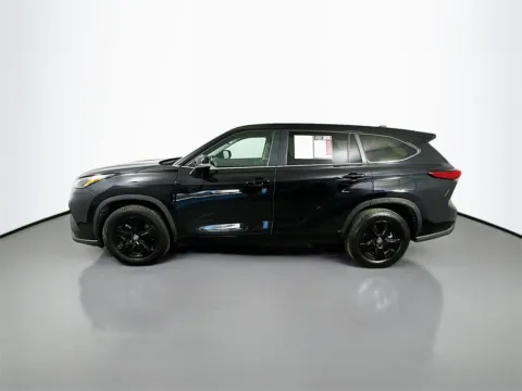 More photos of 2023 Toyota Highlander LE at Automaxx of the Carolinas, SC