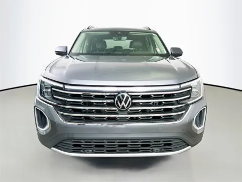 Photos of 2024 Volkswagen Atlas 2.0T SE w/Technology for sale in Summerville, SC at Automaxx of the Carolinas