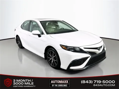 White 2023 Toyota Camry SE for sale in Summerville, SC