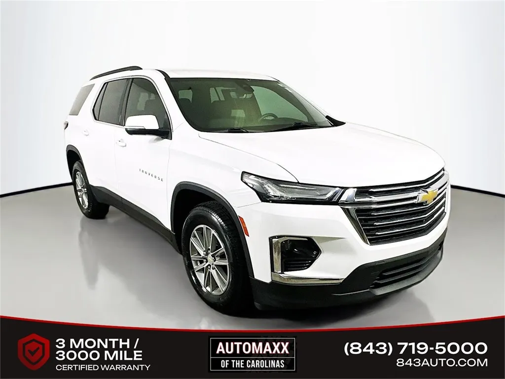 White 2023 Chevrolet Traverse LT for sale in Summerville, SC