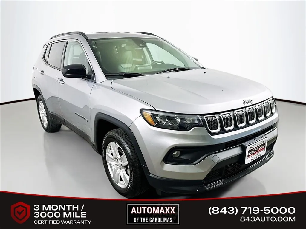 Silver 2022 Jeep Compass Latitude for sale in Summerville, SC