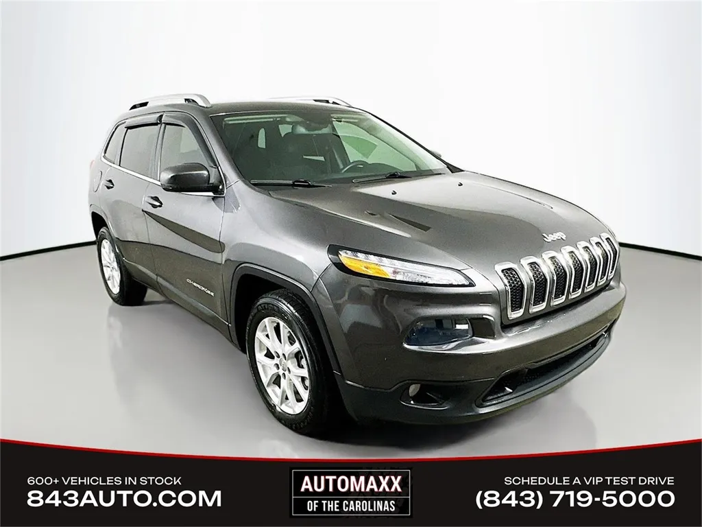 Gray 2017 Jeep Cherokee Latitude for sale in Summerville, SC