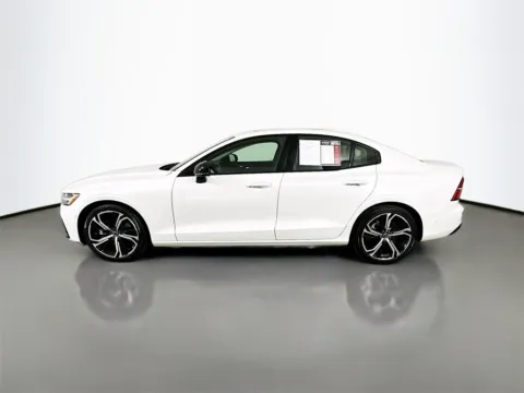 More photos of 2024 Volvo S60 B5 Plus Dark Theme at Automaxx of the Carolinas, SC