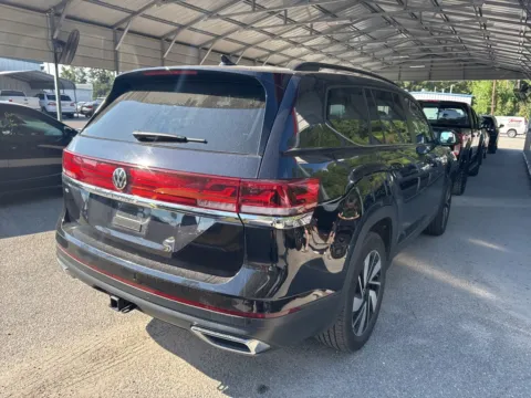 Another view of 2024 Volkswagen Atlas 2.0T SE w/Technology for sale in Summerville, SC at Automaxx of the Carolinas