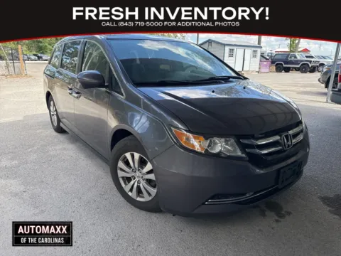 Gray 2016 Honda Odyssey SE for sale in Summerville, SC